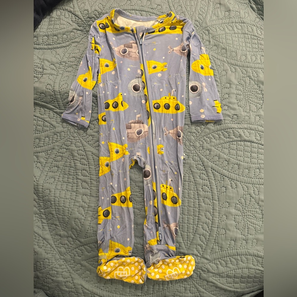 Little Bum Bums (B&R) yellow submarine